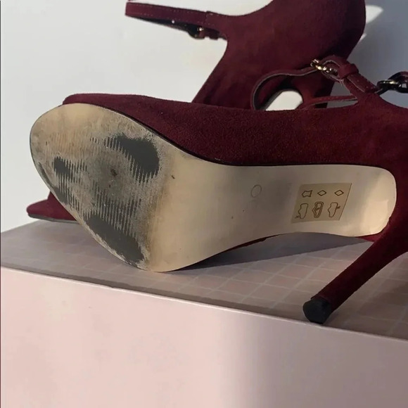 Aldo Burgundy Bow Peep Toe Pumps - Picture 5 of 8